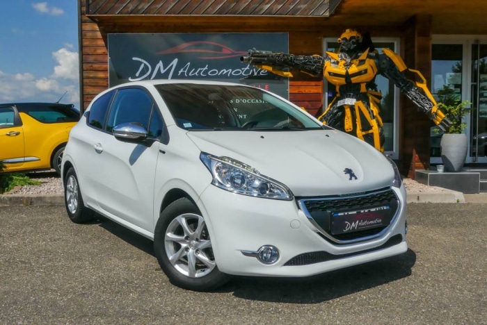 Peugeot 208 1.2 VTI 82 Active 7790 euros