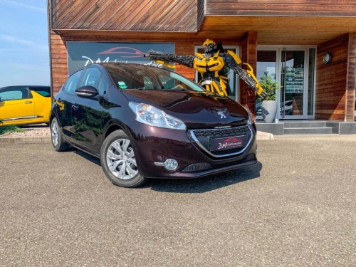 Peugeot 208 1.4 VTI 95 Active 7990 euros