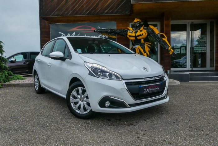 Peugeot 208 1.2 PureTech 82 Active 8990 euros