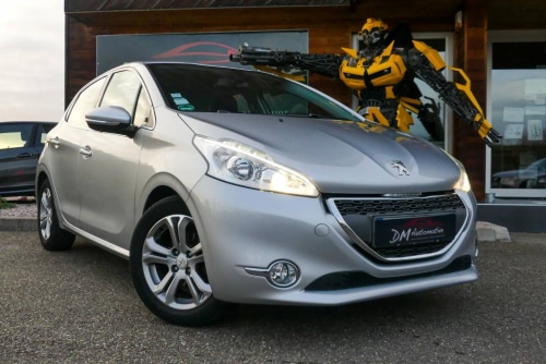 Peugeot 208 1.6 VTI ALLURE 7990 euros