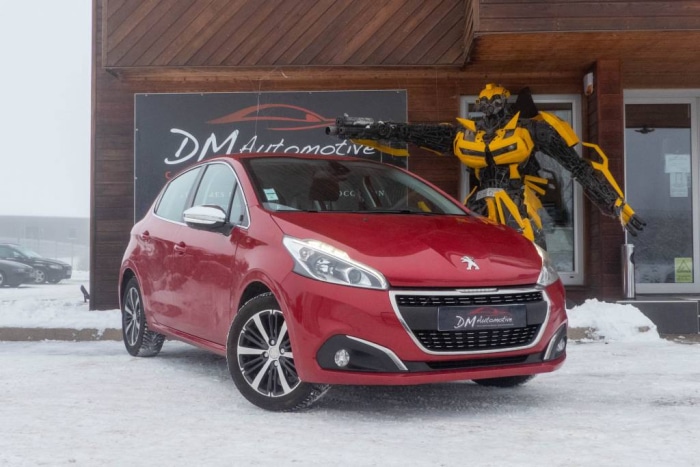 Peugeot 208 1.2 PureTech 110 S&S Allure 9990 euros