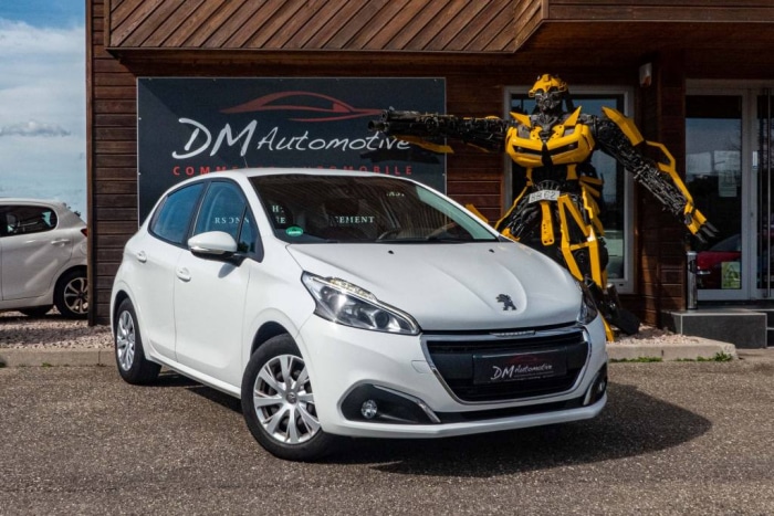 Peugeot 208 1.2 PureTech 82 Active 11490 euros