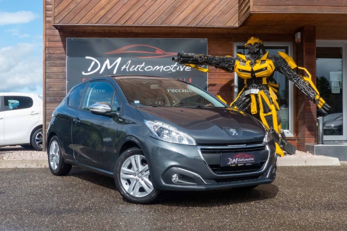 Peugeot 208 1.2 PureTech 82 Style 9990 euros