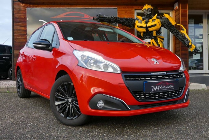 Peugeot 208 1.2 PureTech 82 Active 8990 euros