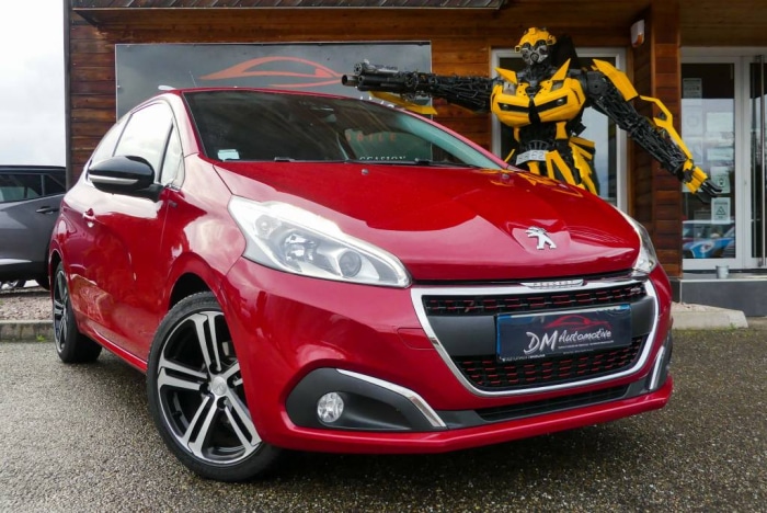 Peugeot 208 1.2 PureTech 110 S&S GT Line 9990 euros