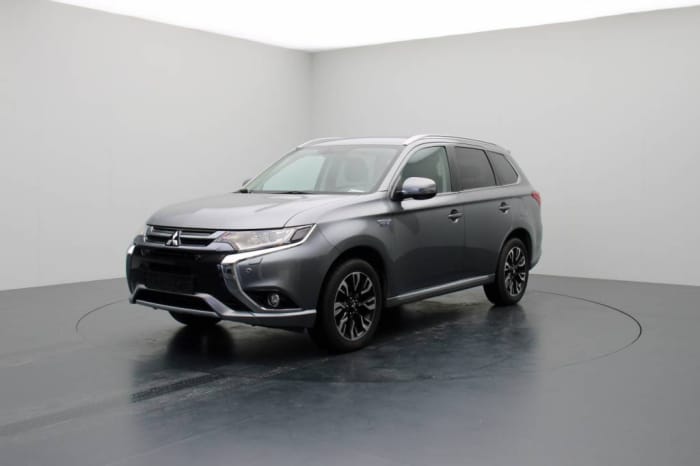 Mitsubishi Outlander PHEV (3) HYBRIDE RECHARGEABLE EXECUTIVE EDITION 4WD 5 PORTES 18490 euros