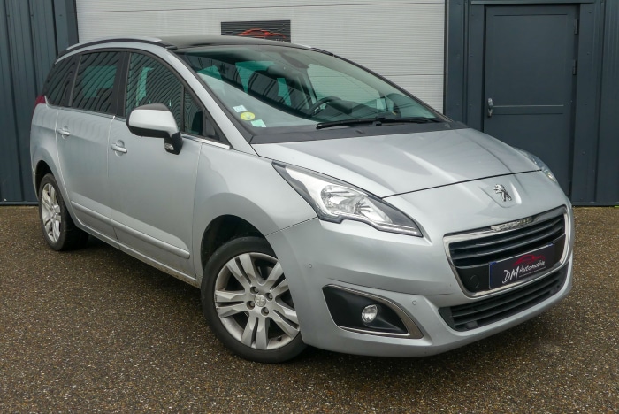 Peugeot 5008 1.6 BlueHDI 120 EAT6 Allure 11990 euros