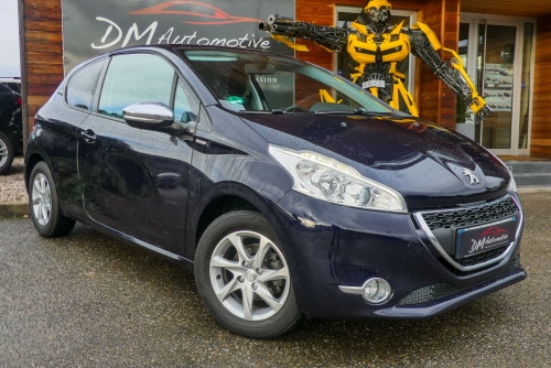 Peugeot 208 1.2 VTI 82 Style 3 portess 6990 euros