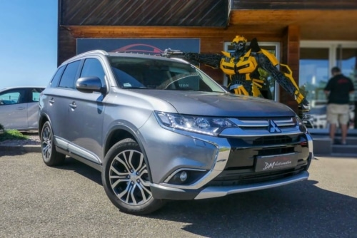 Mitsubishi Outlander (3) 2.2 DI-D Intense Navi 4WD 20990 euros