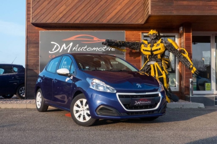 Peugeot 208 1.0 PureTech 68 Like 7990 euros