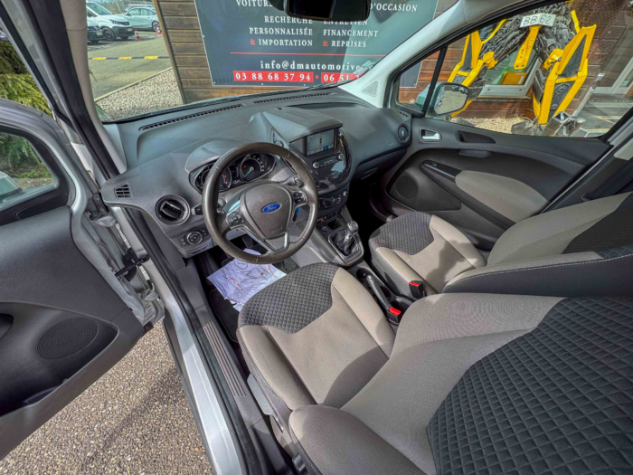 Ford TOURNEO COURIER 1.0E100 BV5 TITANIUM – Image 7