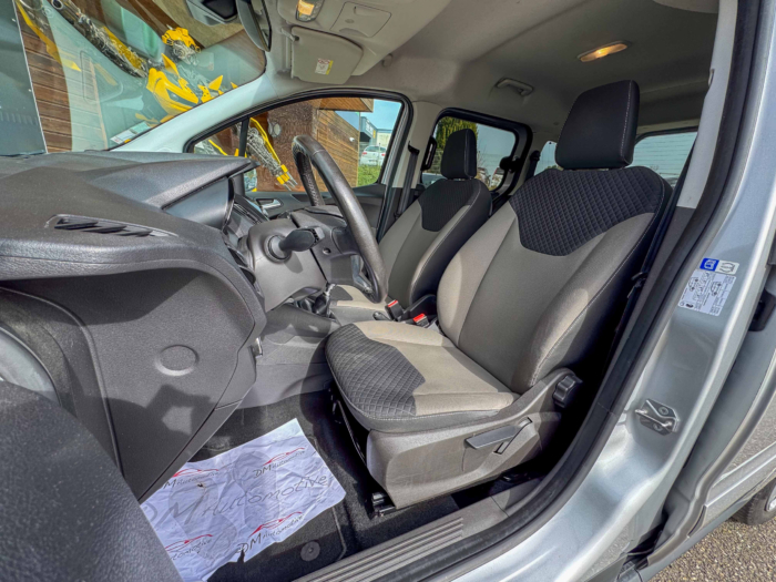 Ford TOURNEO COURIER 1.0E100 BV5 TITANIUM – Image 8