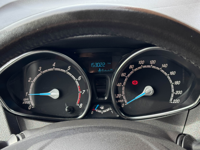 Ford TOURNEO COURIER 1.0E100 BV5 TITANIUM – Image 15
