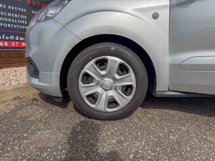Ford TOURNEO COURIER 1.0E100 BV5 TITANIUM – Image 21