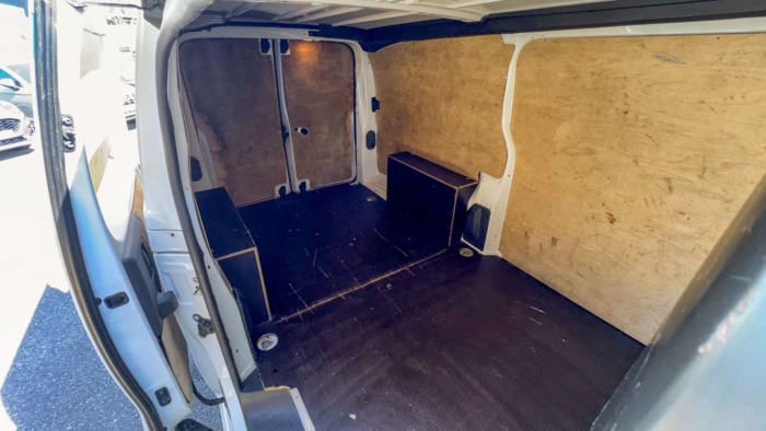 Peugeot Expert (3) 2.0 BLUEHDI 120 S&S LONG PREMIUM – Image 10