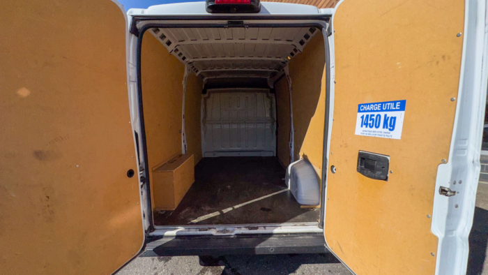Peugeot Boxer (2) BlueHDi 140 S&S 333 L2H2 – Image 6