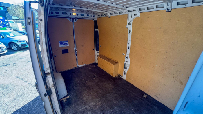 Peugeot Boxer (2) BlueHDi 140 S&S 333 L2H2 – Image 10