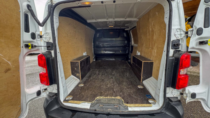 Peugeot Expert (3) BLUEHDI 145 S&S LONG PREMIUM – Image 4