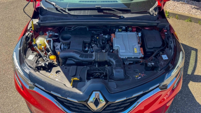 Renault Captur (2) Intens E-TECH Plug-in 160 – Image 3