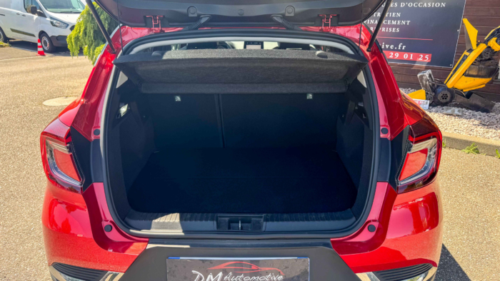 Renault Captur (2) Intens E-TECH Plug-in 160 – Image 6