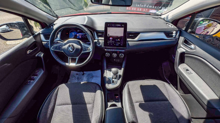 Renault Captur (2) Intens E-TECH Plug-in 160 – Image 10