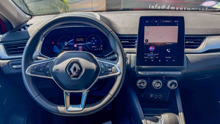 Renault Captur (2) Intens E-TECH Plug-in 160 – Image 11