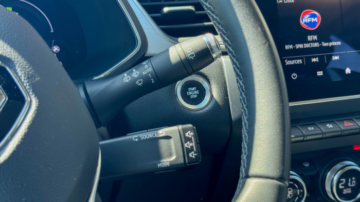 Renault Captur (2) Intens E-TECH Plug-in 160 – Image 15