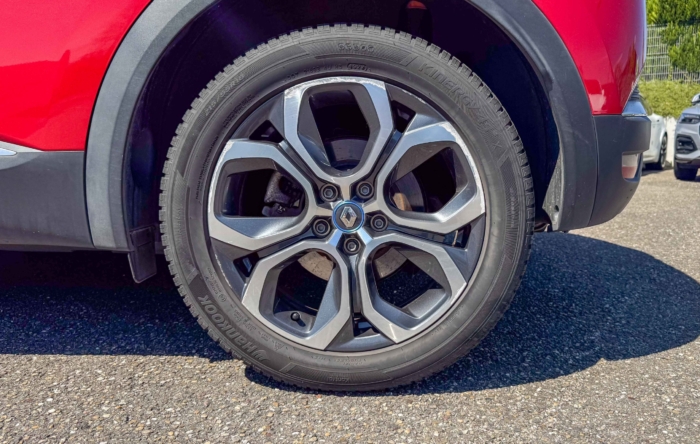 Renault Captur (2) Intens E-TECH Plug-in 160 – Image 23