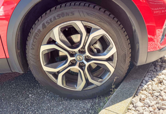 Renault Captur (2) Intens E-TECH Plug-in 160 – Image 25
