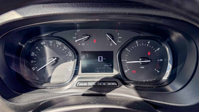 Citroën Jumpy (3) XL 2.0 BlueHDi 120 S&S BVM6 Driver – Image 15