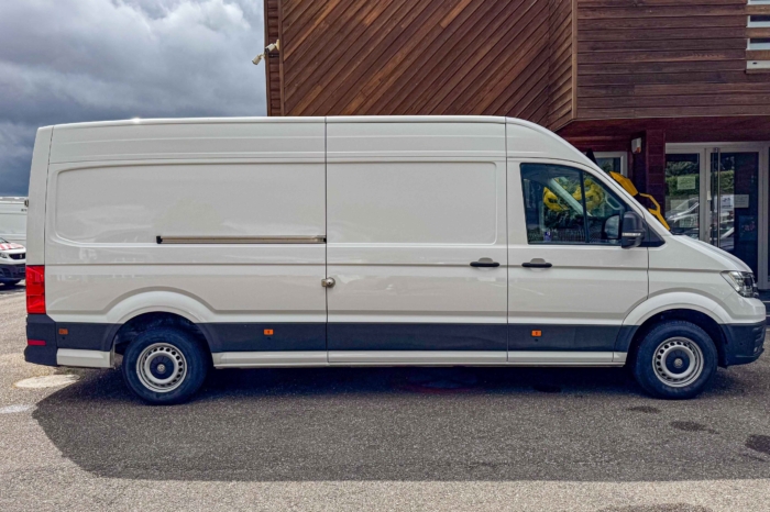 Volkswagen Crafter (2) 2.0TDI 177 35 L4H3 Business Plus BVA8 – Image 3
