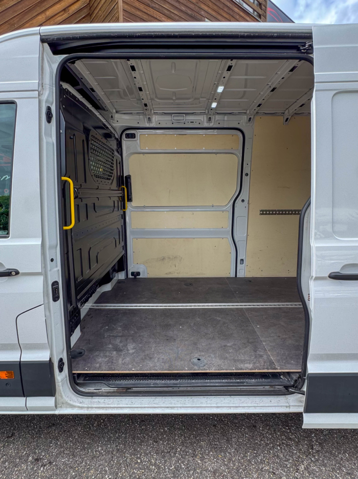 Volkswagen Crafter (2) 2.0TDI 177 35 L4H3 Business Plus BVA8 – Image 9