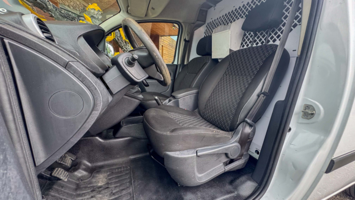 Renault Kangoo Express (2) Confort dCi 90 – Image 8