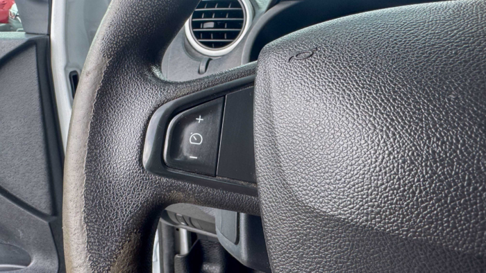 Renault Kangoo Express (2) Confort dCi 90 – Image 10