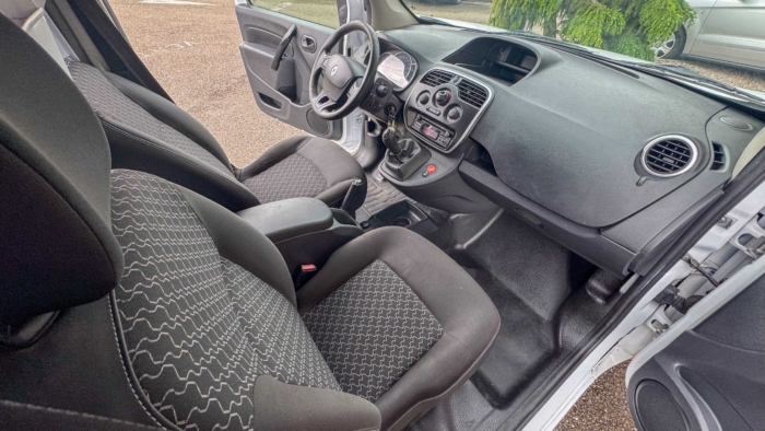 Renault Kangoo Express (2) Confort dCi 90 – Image 16
