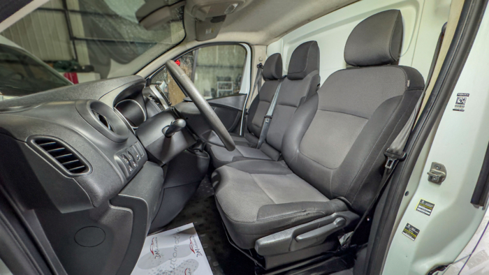 Renault Trafic (3) Fourgon Confort L1H1 1000 Ener dCi 145 – Image 8