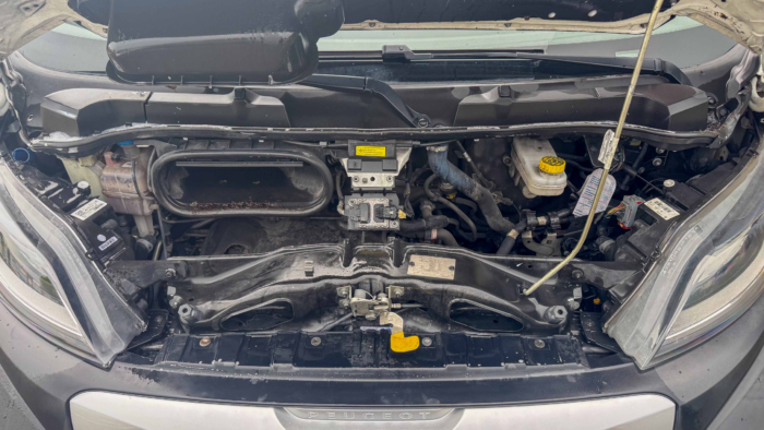 Peugeot Boxer (2) BlueHDi S&S 120 PREMIUM 330 L1H1 – Image 3