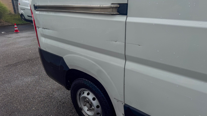 Peugeot Boxer (2) BlueHDi S&S 120 PREMIUM 330 L1H1 – Image 22
