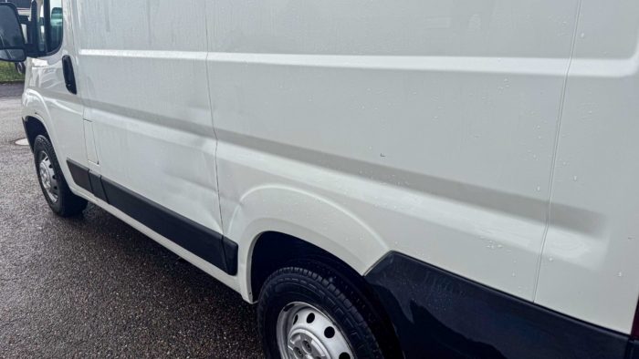 Peugeot Boxer (2) BlueHDi S&S 120 PREMIUM 330 L1H1 – Image 23