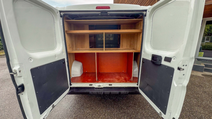 Peugeot Boxer (2) BlueHDi S&S 120 PREMIUM 330 L1H1 – Image 6