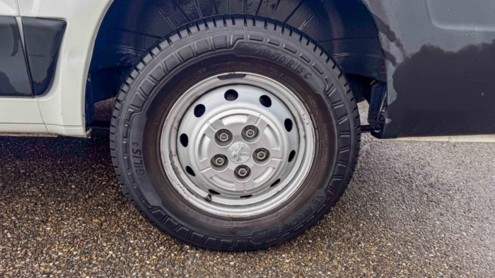 Peugeot Boxer (2) BlueHDi S&S 120 PREMIUM 330 L1H1 – Image 18