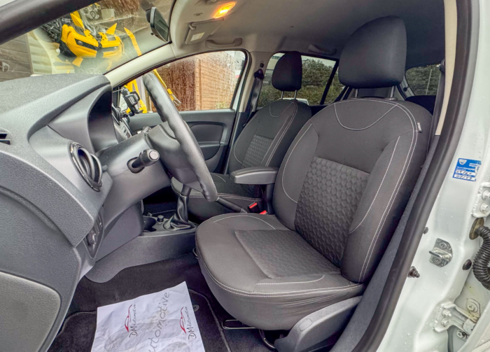 Dacia Sandero (2) Ambiance TCe 90 – Image 8