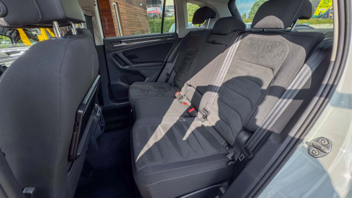 Volkswagen Tiguan (2) 2.0 TSI 180 DSG7 ConfortLine 4Motion – Image 9