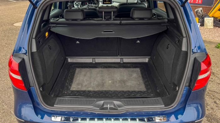 Mercedes Classe B Sports Tourer (2) B 1.6 180 Avangarde BlueEFFICIENCY – Image 6