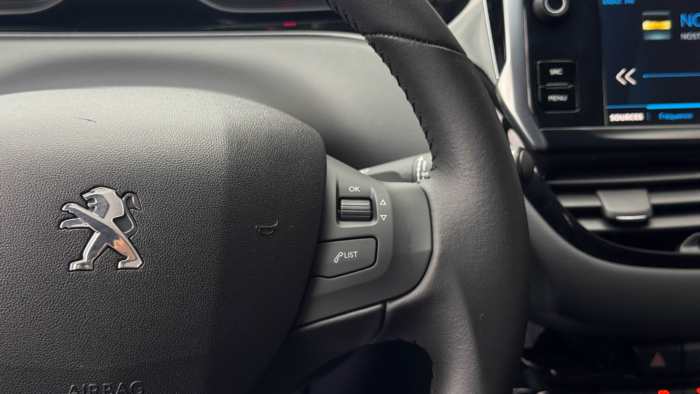 Peugeot 208 Puretech 82 Active – Image 13