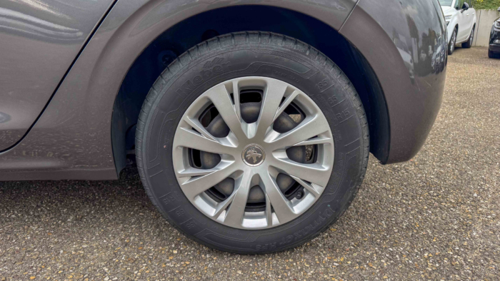 Peugeot 208 Puretech 82 Active – Image 22