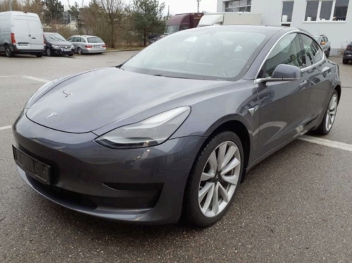 Tesla Model 3 Standard RWD Plus 20700 euros